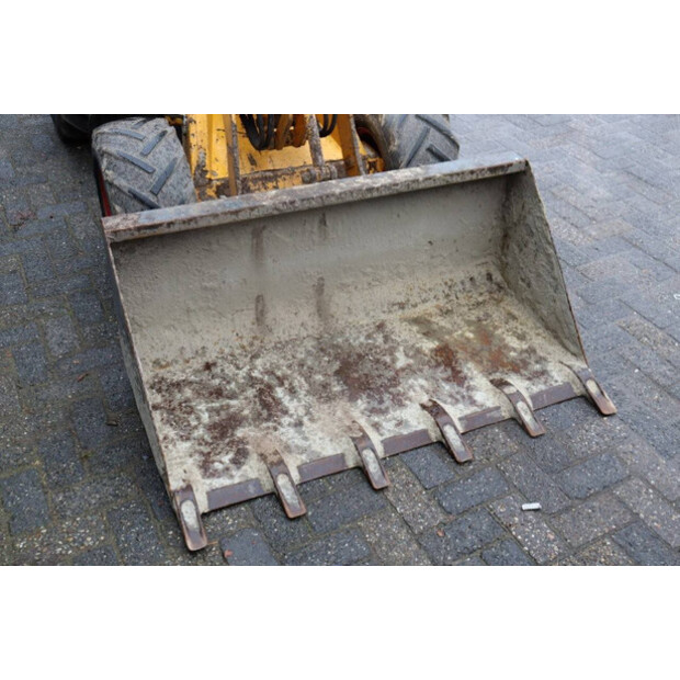 2018 Knikmops 90-46128394