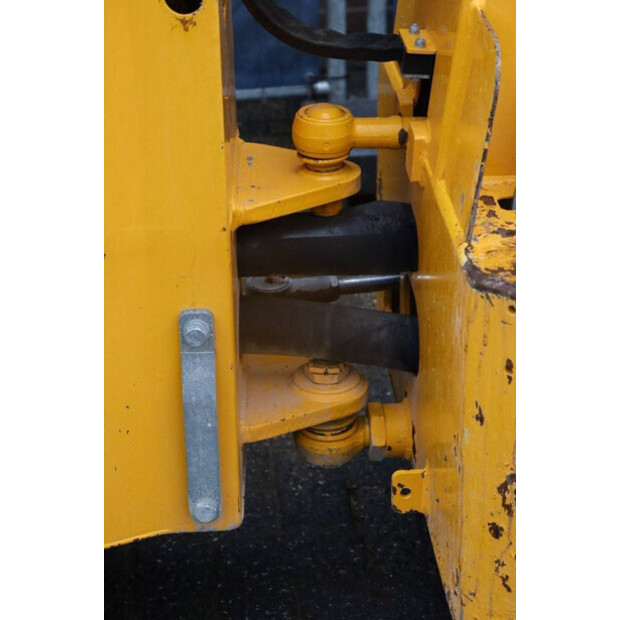 2018 Knikmops 90-46128395