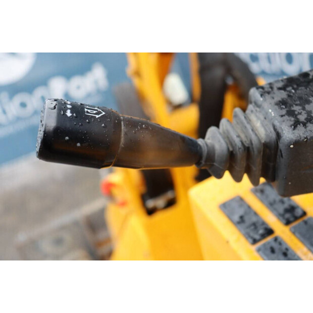 2018 Knikmops 90-46128413