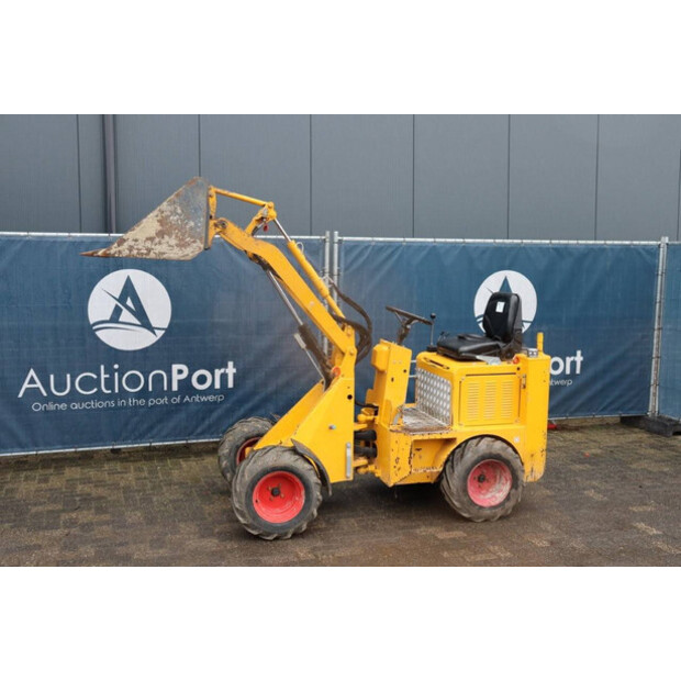 2018 Knikmops 90-46128417