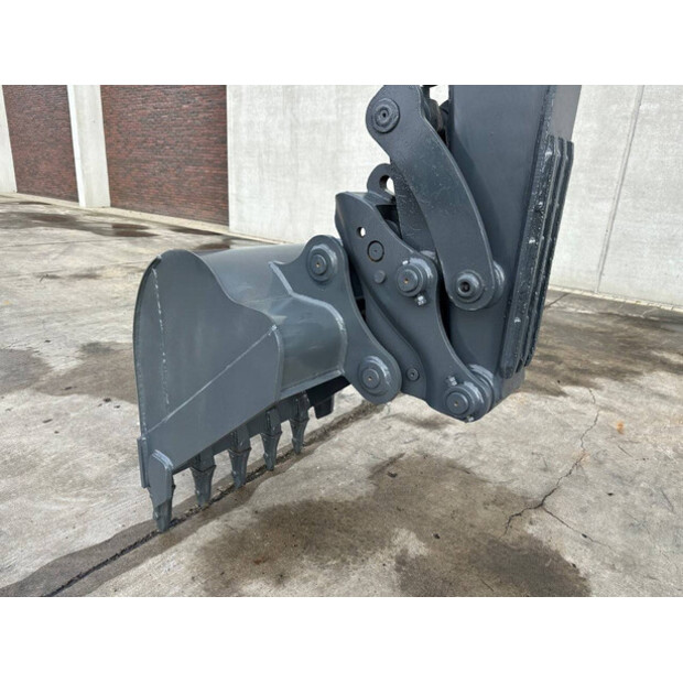 2018 فولفو EC55D-46129700