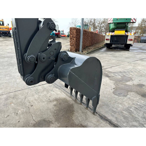 2018 فولفو EC55D-46129702