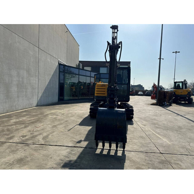 2011 فولفو EC60C-46129735