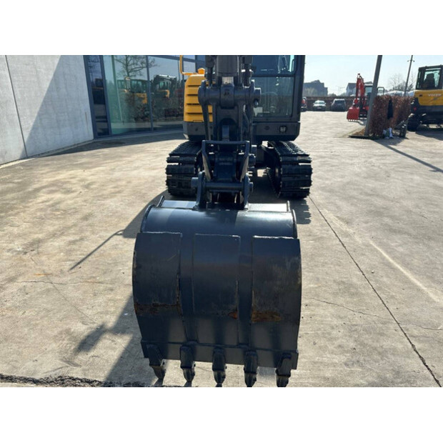 2011 فولفو EC60C-46129742