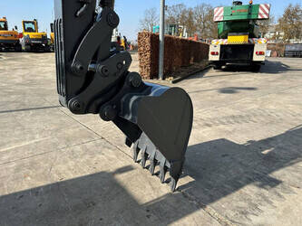 2011-volvo-ec60c-1434561-46129743