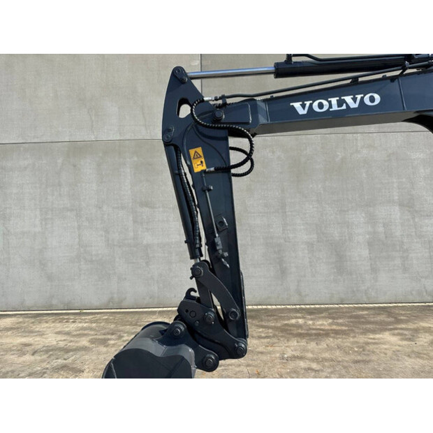 2011 فولفو EC60C-46129744