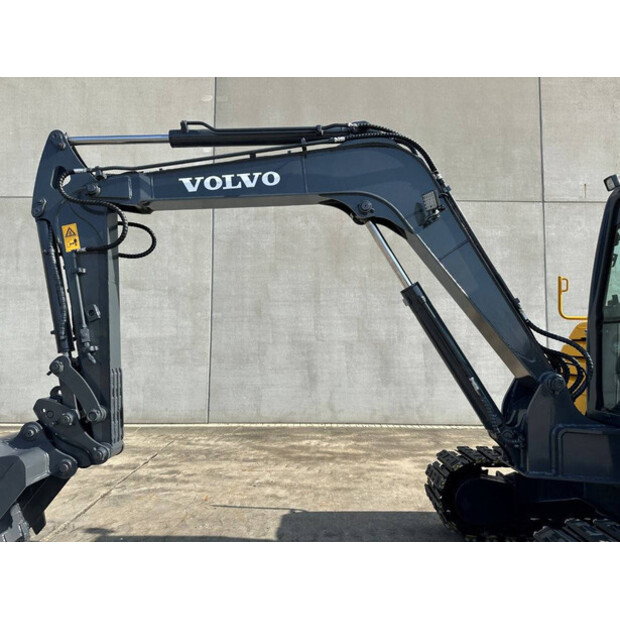 2011 فولفو EC60C-46129746