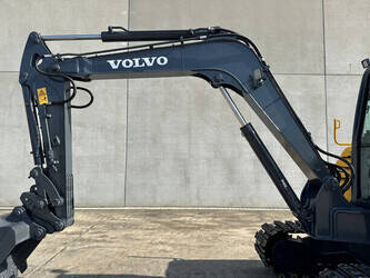 2011-volvo-ec60c-1434561-46129746