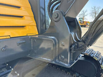 2011-volvo-ec60c-1434561-46129748