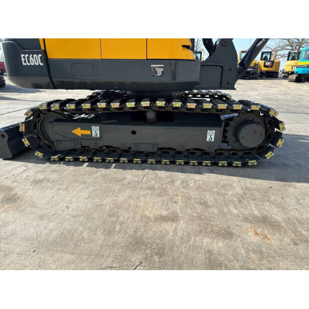 2011 فولفو EC60C-46129753