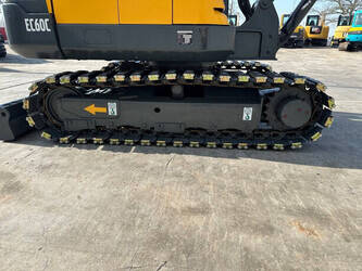 2011-volvo-ec60c-1434561-46129753