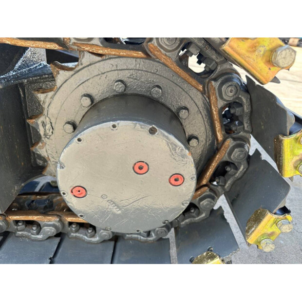 2011 فولفو EC60C-46129754