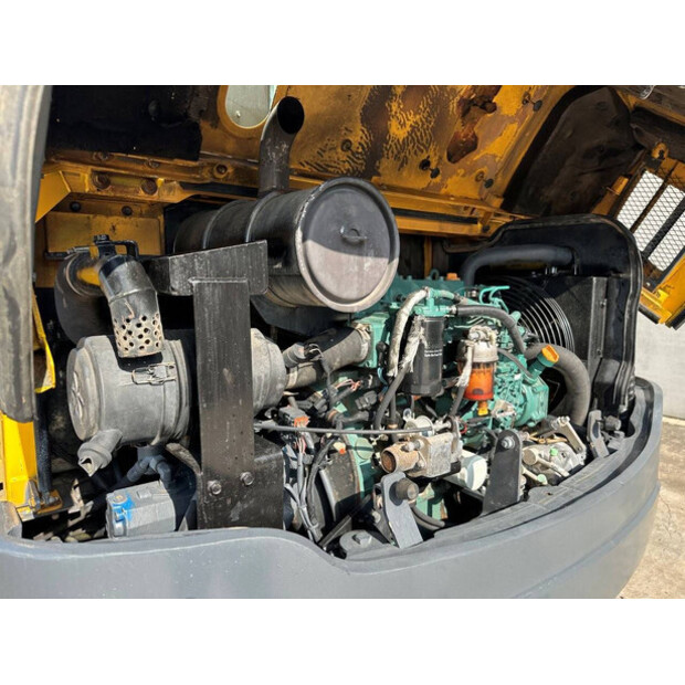 2011 فولفو EC60C-46129759