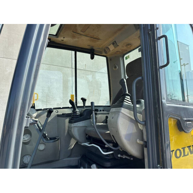 2011 فولفو EC60C-46129765