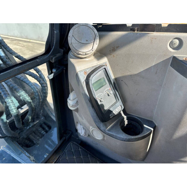 2011 فولفو EC60C-46129768