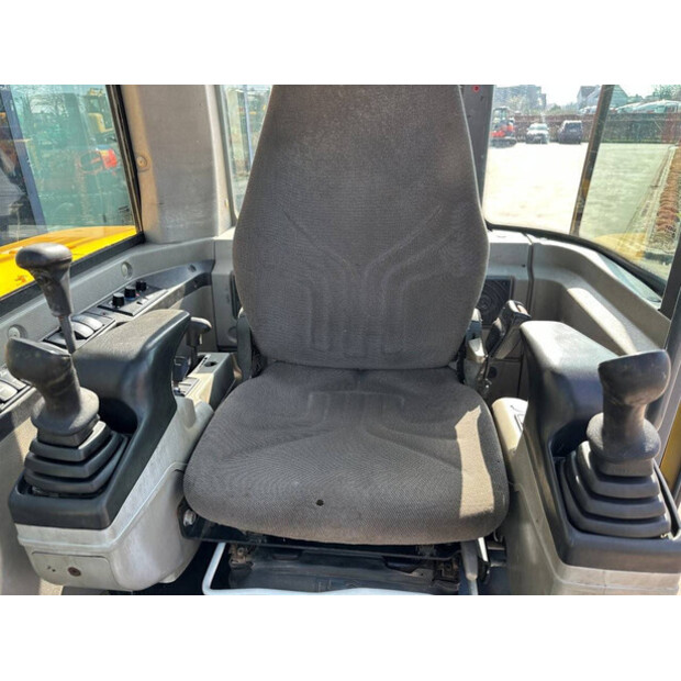 2011 فولفو EC60C-46129771