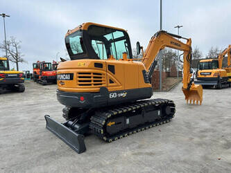 2015-hyundai-r60vs-46129943