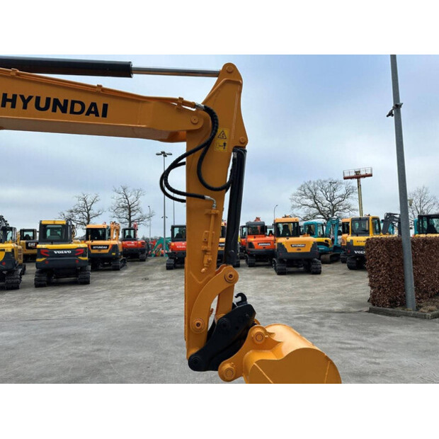 2015 Hyundai R60VS-46129951