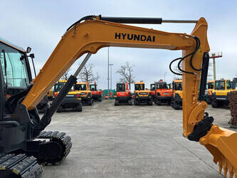 2015-hyundai-r60vs-46129953