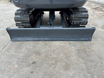 2015-hyundai-r60vs-46129962