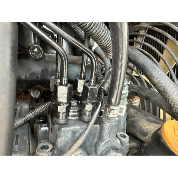 2015 Hyundai R60VS-46129968