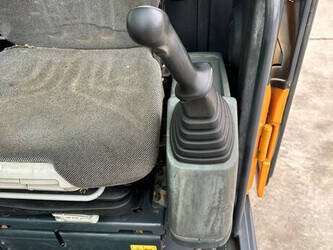 2015-hyundai-r60vs-46129976