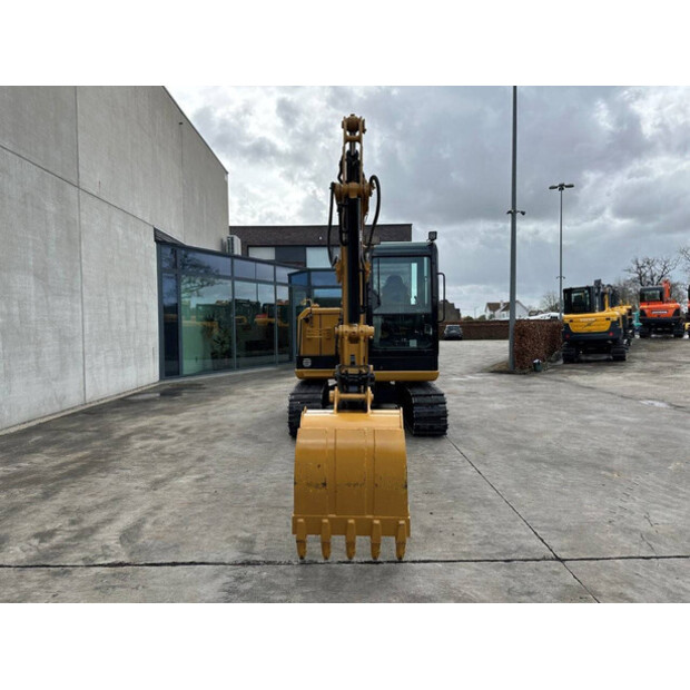 2015 كاتربيلر 305.5E2-46130101