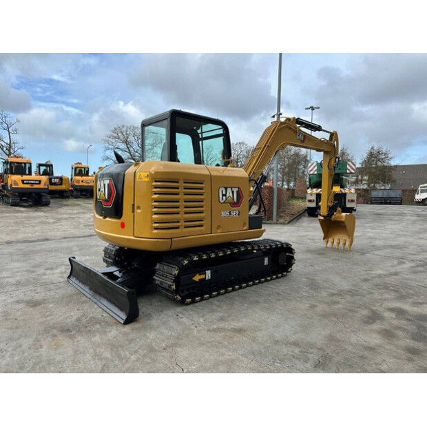 2015 كاتربيلر 305.5E2-46130103