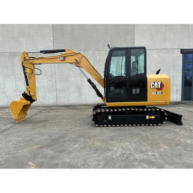 2015 كاتربيلر 305.5E2-46130106