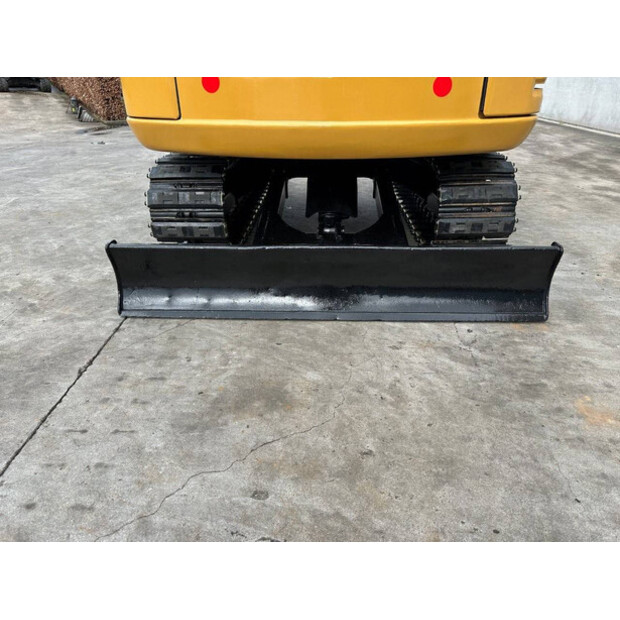 2015 كاتربيلر 305.5E2-46130123