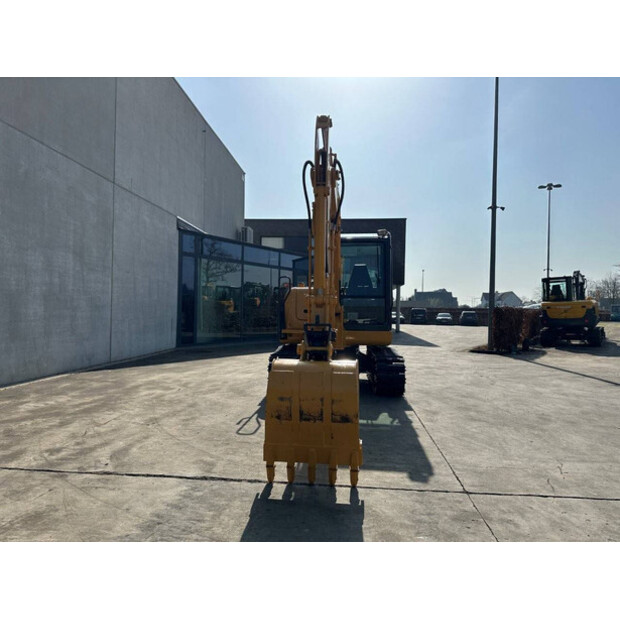 2017 كوماتسو PC56-7-46130144