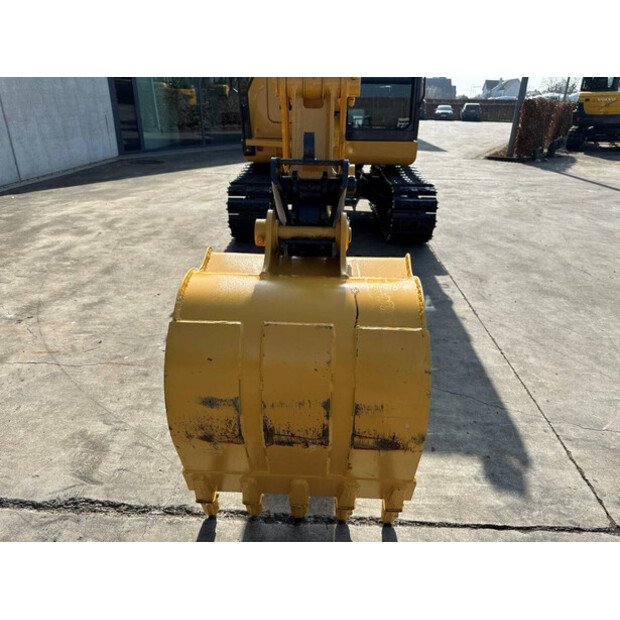 2017 كوماتسو PC56-7-46130151