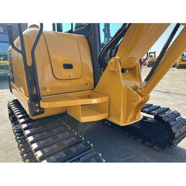 2017 كوماتسو PC56-7-46130157