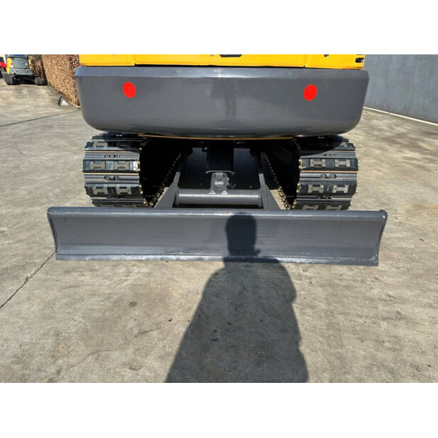 2017 كوماتسو PC56-7-46130165