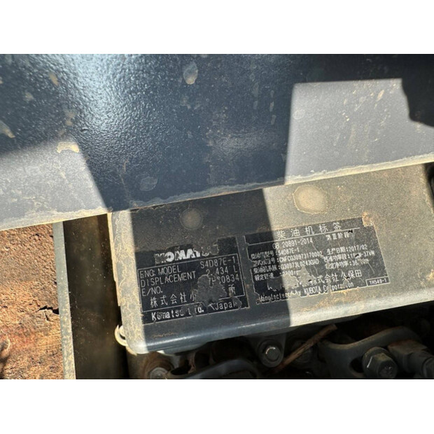 2017 كوماتسو PC56-7-46130170