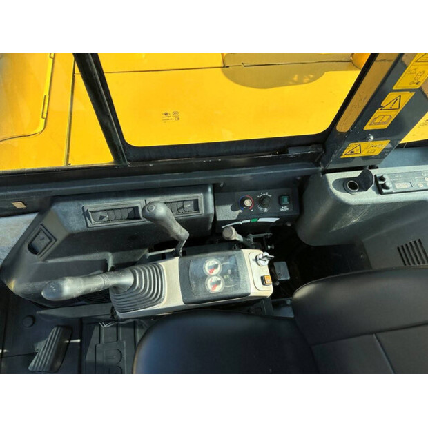 2017 كوماتسو PC56-7-46130176