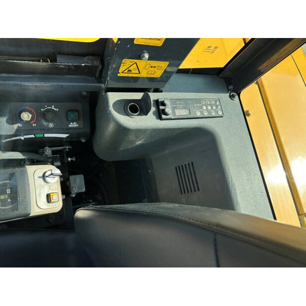 2017 كوماتسو PC56-7-46130177