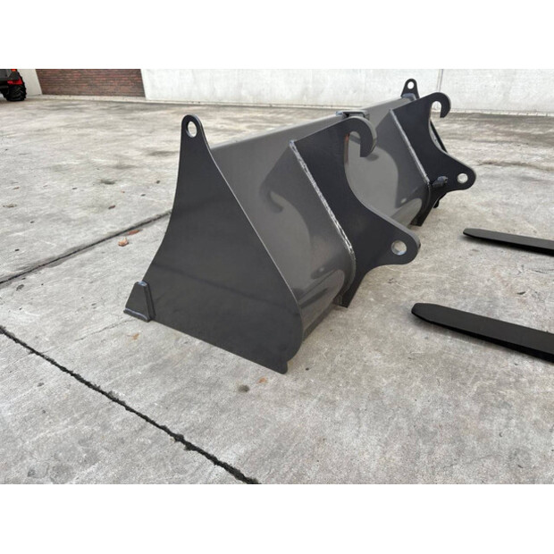 2025 Wolf Mini 780HT-46130496