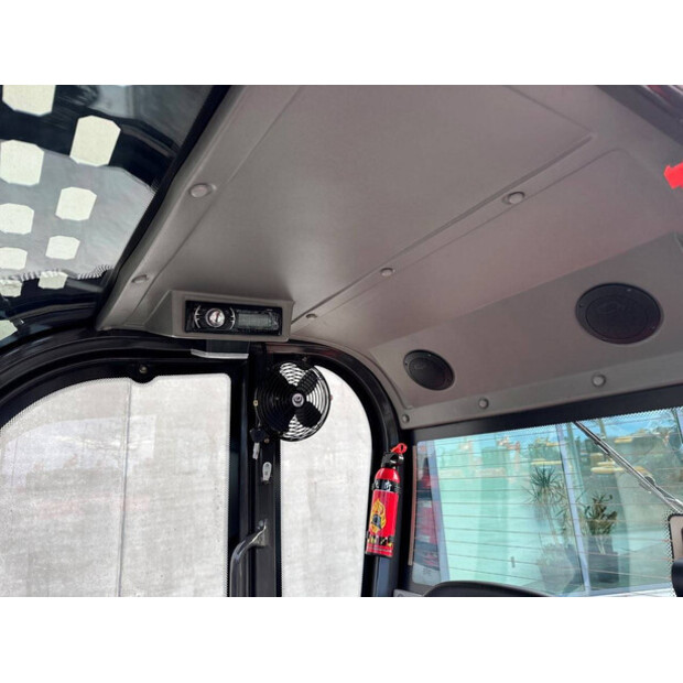 2025 Wolf Mini 780HT-46130528