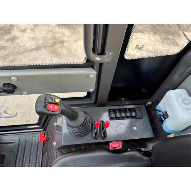 2025 Wolf Mini 780HT-46130529