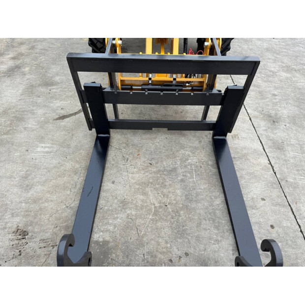 2025 Wolf WL816T-46130705