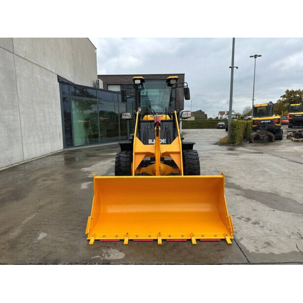 2025 Blanche TW36-46130848