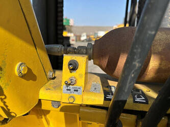 1989-mitsubishi-fg40-46131061