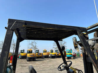 1989-mitsubishi-fg40-46131063