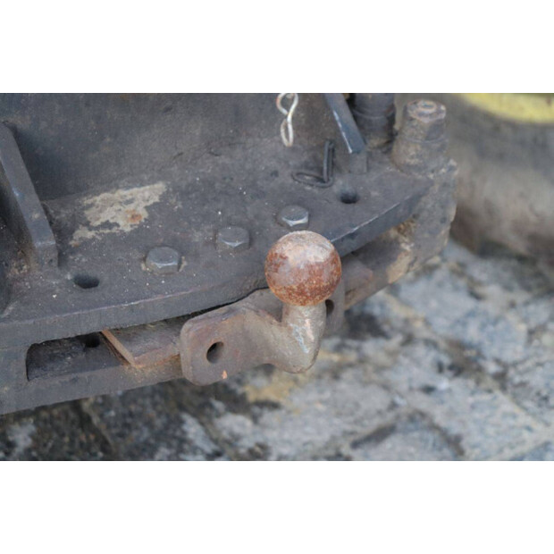 1980 MB TRAC 800-46131189