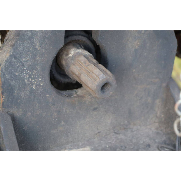 1980 MB TRAC 800-46131190