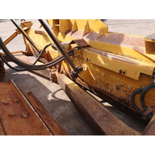 2015 Caterpillar D6T LGP-46131404