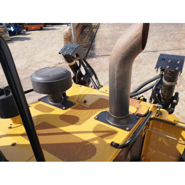 2015 Caterpillar D6T LGP-46131427