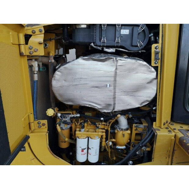 2015 Caterpillar D6T LGP-46131450
