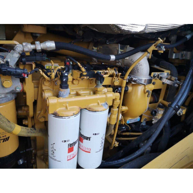 2015 Caterpillar D6T LGP-46131452